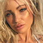Abby Dowse body measurements lips boob job