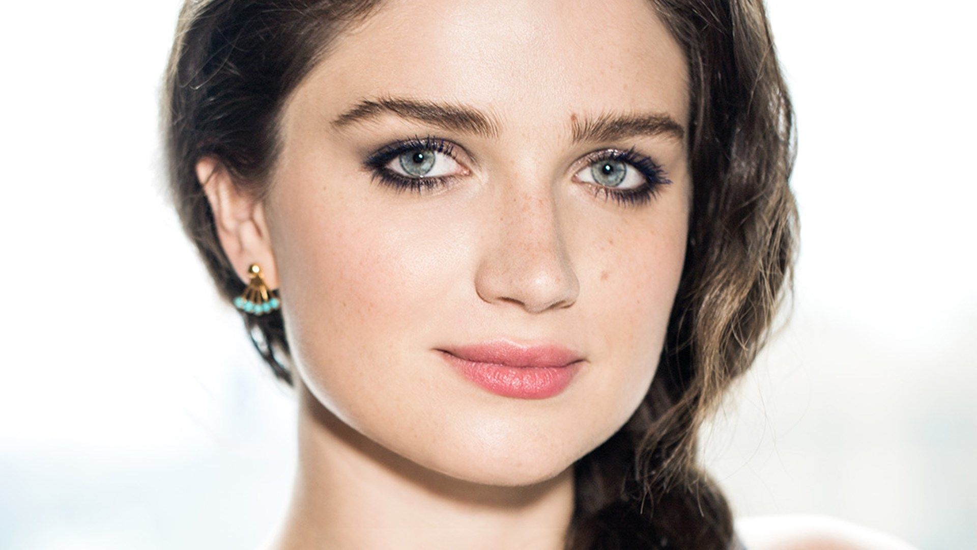 Eve Hewson facelift