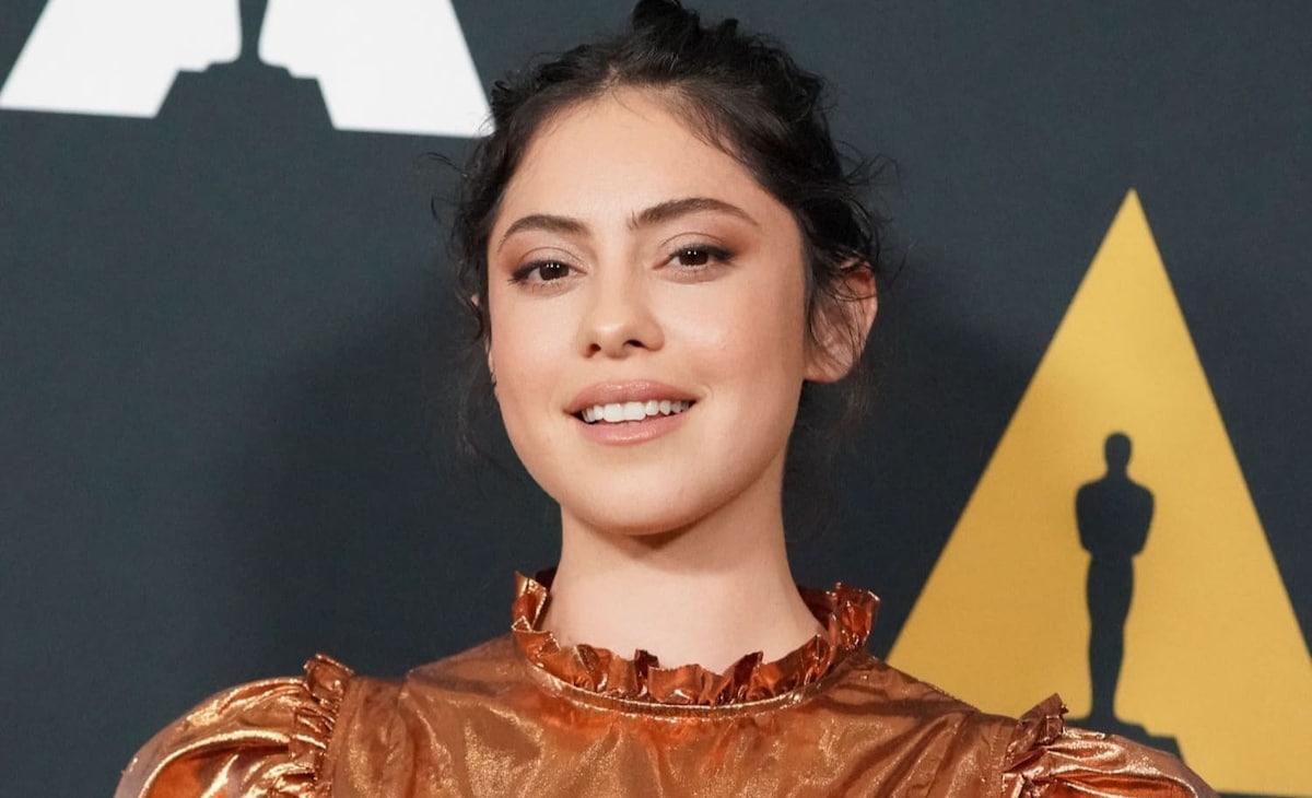 Rosa Salazar body measurements facelift boob job