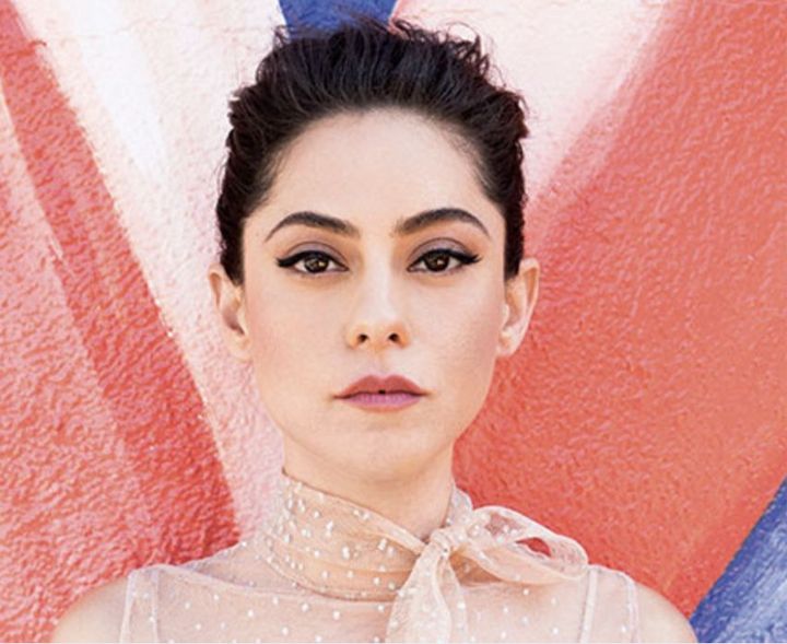 Rosa Salazar nose job