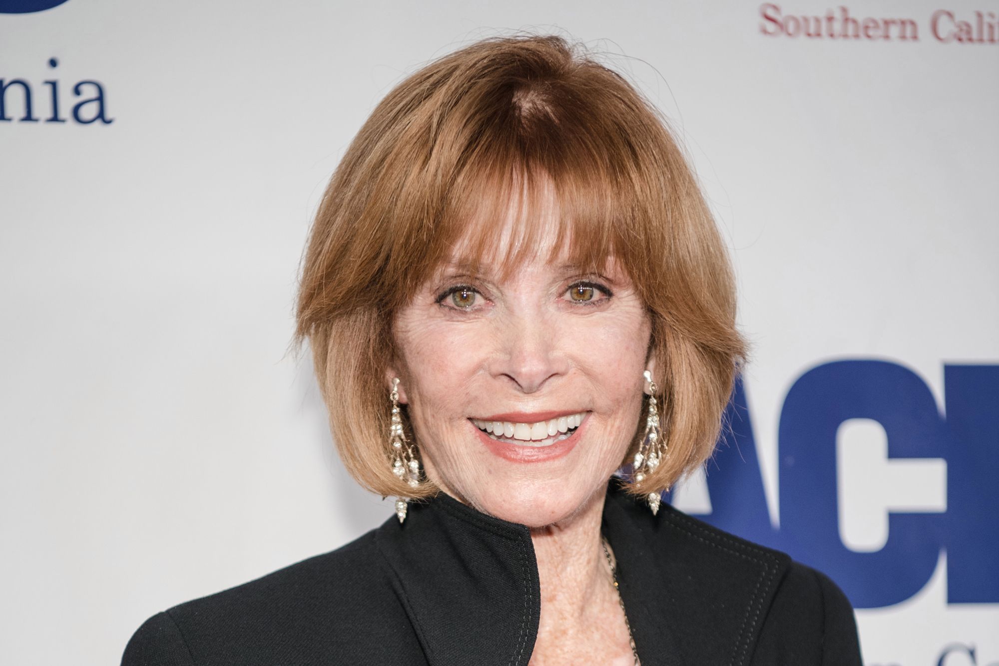 Stefanie Powers facelift