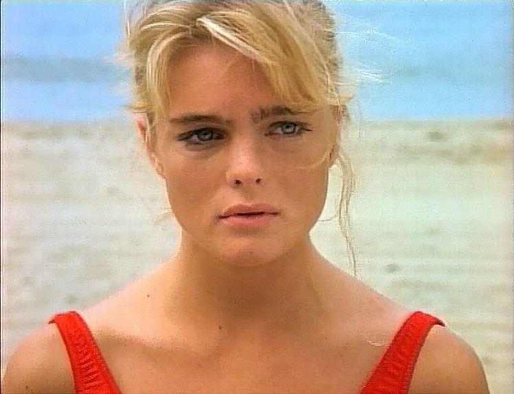 Erika Eleniak’s Plastic Surgery (Boob Job) – See Transformation