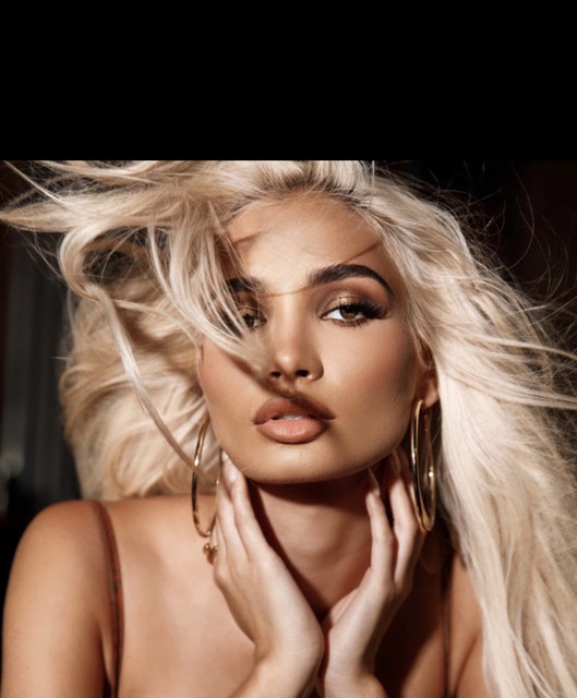 Pia Mia Plastic Surgery Face