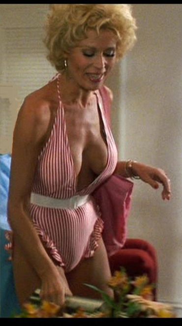 Leslie Easterbrook Plastic Surgery Body