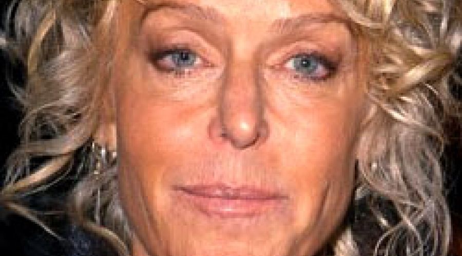 Farrah Fawcett’s Plastic Surgery (Eyelid Surgery, Facelift, and Neck Lift) – See Transformation