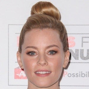 Elizabeth Banks Plastic Surgery Face