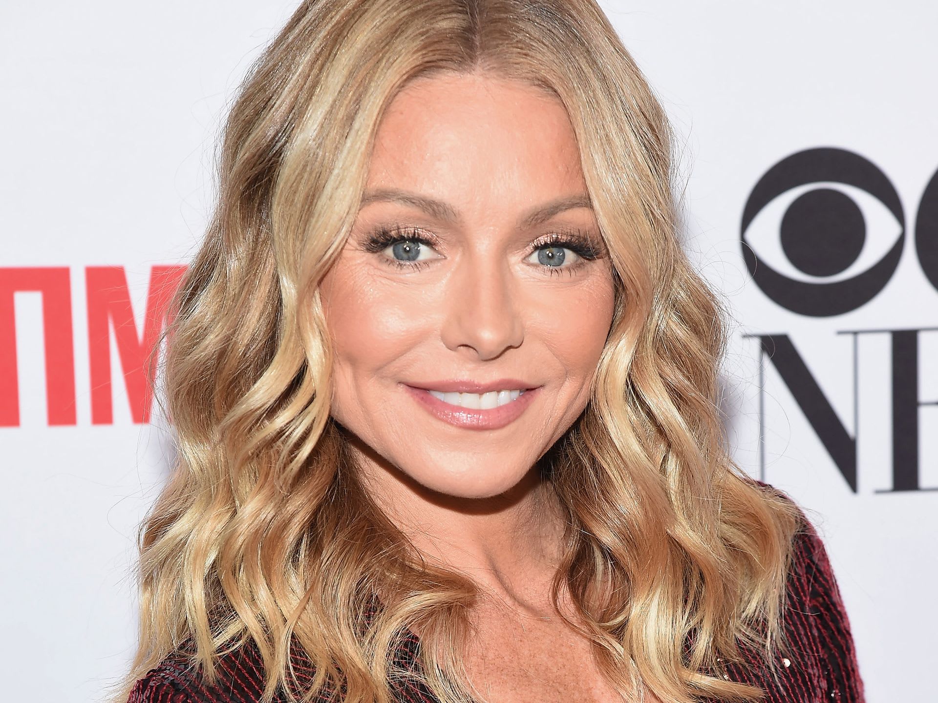 Did Kelly Ripa Undergo Plastic Surgery? Body Measurements and More!