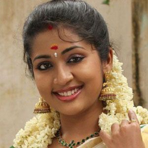 Navya Nair’s Plastic Surgery (Lips) – See Transformation