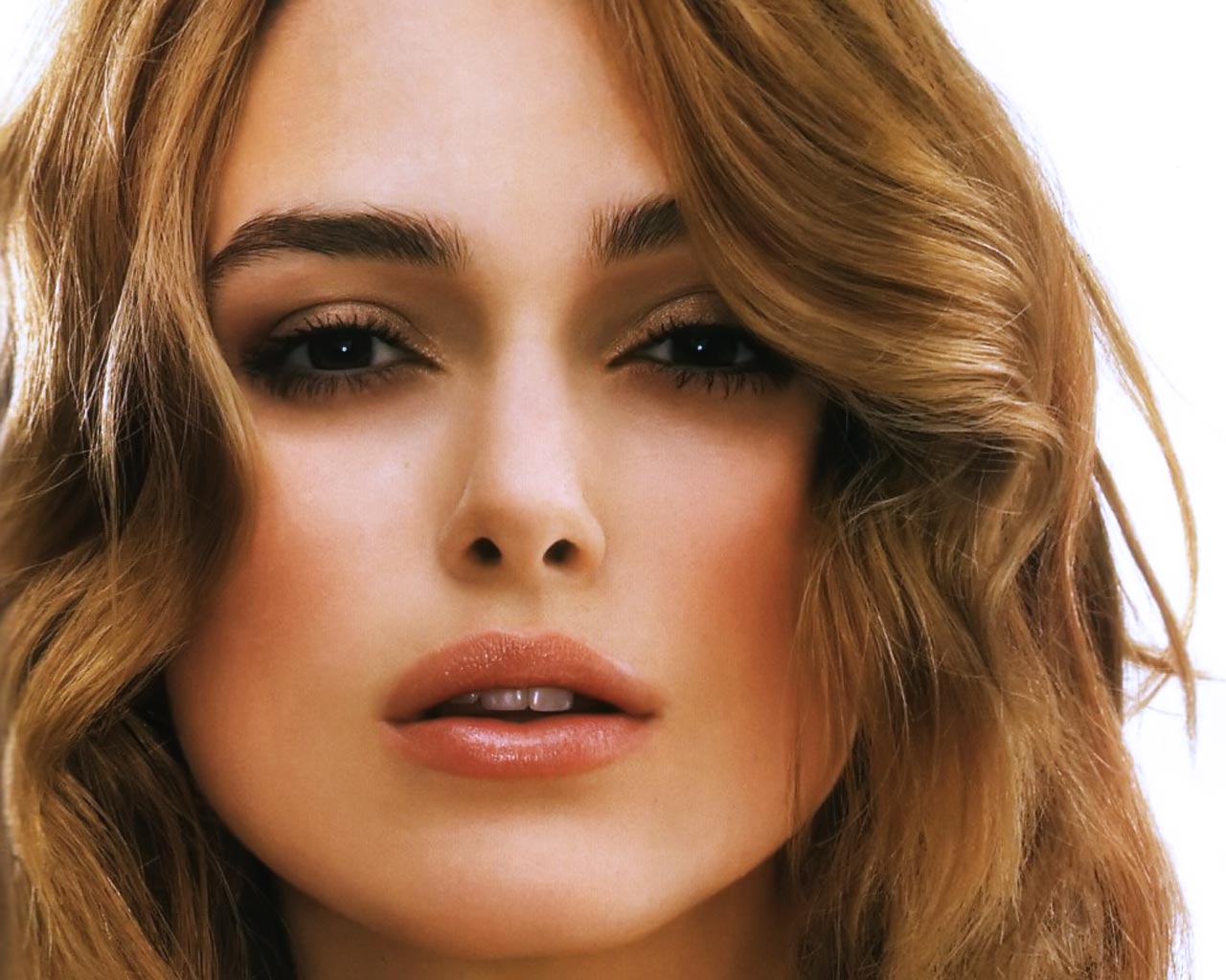 Keira Knightley’s Plastic Surgery Speculations: Rhinoplasty and Lip Augmentation